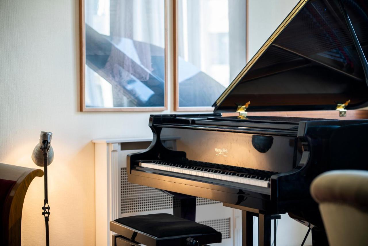 Stunning Spacious Art Nouveau Apart , Grand Piano Apartment บูดาเปสต์ ภายนอก รูปภาพ