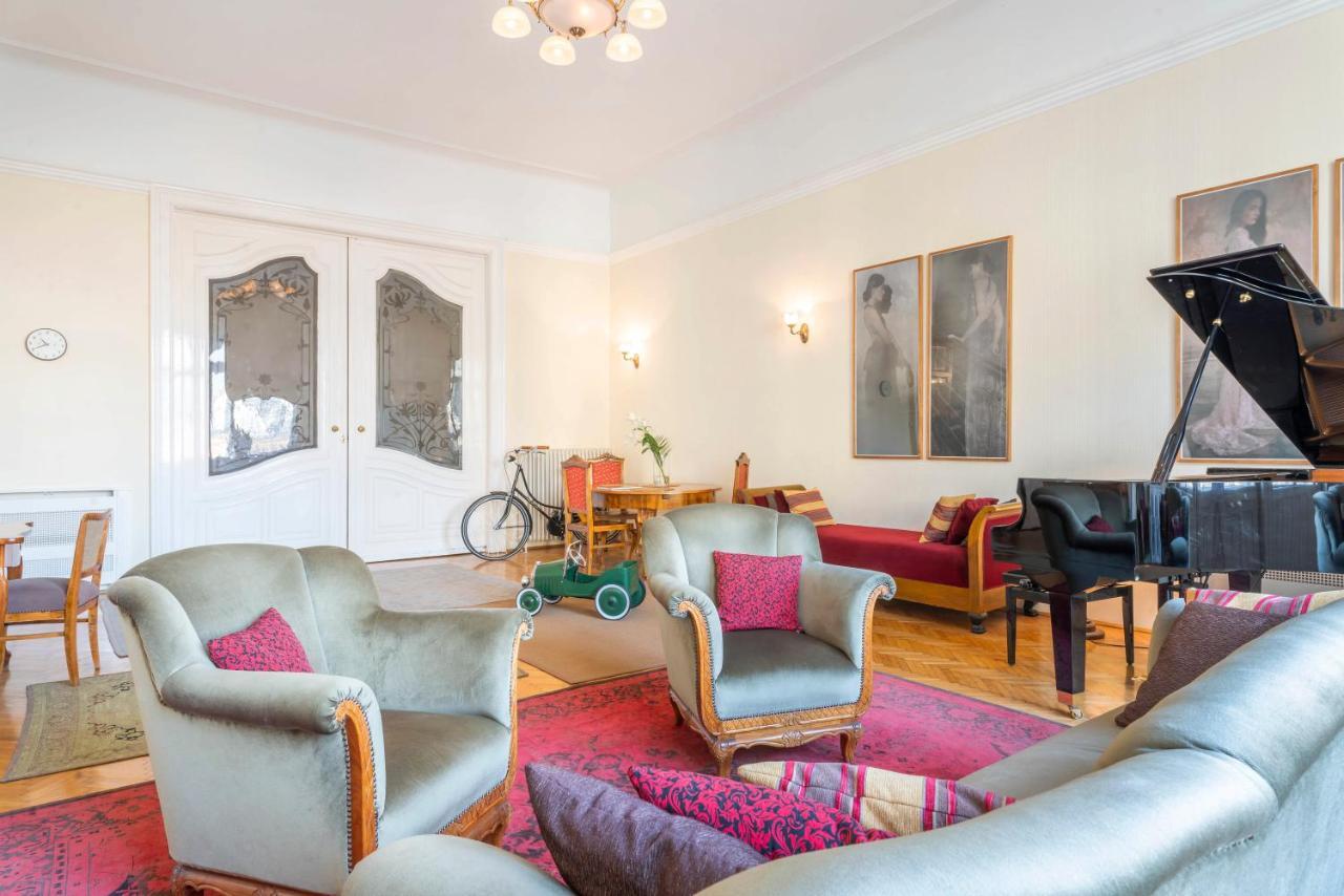 Stunning Spacious Art Nouveau Apart , Grand Piano Apartment บูดาเปสต์ ภายนอก รูปภาพ